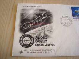 Apollo Soyuz Space Mission, 1975, USA, ensipäiväkuori, FDC. Katso myös muut kohteeni, mm. toinen sarjan postimerkki samanlaisessa kuoressa.