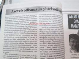 Varsinais-Suomen sotavateraanien Joulu 2010 sis. mm. artikkelit; Ratsujääkärien joulu 1917 Libaussa, Talvisodan sankarivainajan hautaus Sauvossa, Lento-osasto A