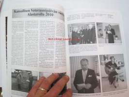 Varsinais-Suomen sotavateraanien Joulu 2010 sis. mm. artikkelit; Ratsujääkärien joulu 1917 Libaussa, Talvisodan sankarivainajan hautaus Sauvossa, Lento-osasto A