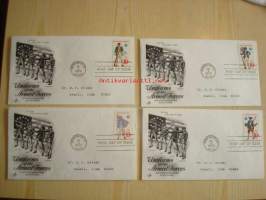 4 erilaista vanhat armeijan uniformut, Uniforms of the Armed Forces, 1975, USA, ensipäiväkuorta, FDC. Katso myös muut kohteeni, mm. noin 1 200 erilaista