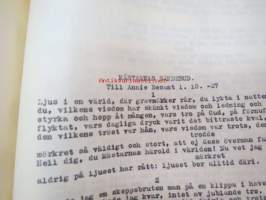 Axel E. Öhman - Dikter, finlandssvenska prosa av en amatör -suomenruotsalaisen harrasterunoilijan kirjaksi sidottu kokoelmaksi vuodelta 1935, mukana myös runoja