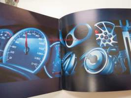 Pontiac 2004 -myyntiesite -sales brochure, in english