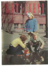 Kotiliesi 1957 nr 7 / Lapset kevätvesillä, turma tuholaisille, naisteologi, oma tupa oma lupa, talvenkestäviä omenapuita, huhtikuun näköaloja,