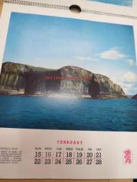 Scots Pictorial Calendar 1959 (in colour) unused with envelope -&quot;skottilainen maisema&quot; seinäkalenteri, käyttämätön, 2 viikon sivut, mukana alkuperäinen