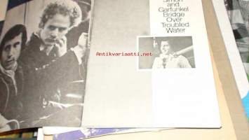 Simon and Garfunkel Bridge over troubled water  nuotit