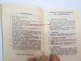 Shakkimuistio - sääntöjä, ohjeita, pelikirjauksia -chess guide