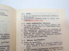 Shakkimuistio - sääntöjä, ohjeita, pelikirjauksia -chess guide