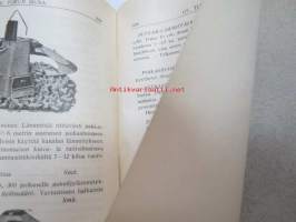 Kanaloille rehuja, ruokintavälineitä, hoitovälineitä, hautomakoneita, keinoemoja - Oy Turun Muna - Hinnasto nr 11 1929 kananrehujen ja  ja kanatalouden