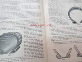 Haywood´s Tire Surgery - Complete course in tire repairing -autoilun alkuaikojen voimakkaan kasvun aikana tarvittiin myös rengaskorjaamoja ja -korjaajia,