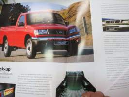 Nissan Pick-Up 1999 -myyntiesite / brochure, in finnish