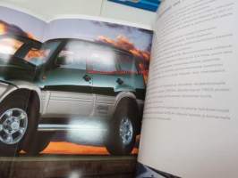 Nissan Terrano II 1998 -myyntiesite / brochure