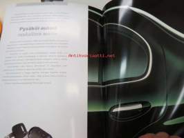 Nissan Maxima QX 1998 -myyntiesite / brochure