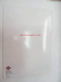 Nissan Maxima QX 1998 -myyntiesite / brochure