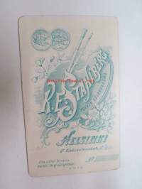 Viivoitettu, Atelier K. Ståhlberg, Helsinki -visiittikorttivalokuva -visit card photograph