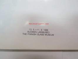 Oiva Toikka Lasia Glas Glass 1988 Suomen Lasimuseo näyttelykirja / The Finnish Glass Museum -exhibition book, tekijän omiste / author´s dedication