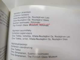 Oiva Toikka Lasia Glas Glass 1988 Suomen Lasimuseo näyttelykirja / The Finnish Glass Museum -exhibition book, tekijän omiste / author´s dedication