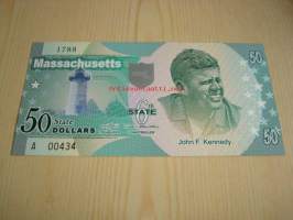 Massachusetts 50 State Dollars, John F. Kennedy, toisella puolella U.S.S. Constitution -purjelaiva, hieno ja laadukas polymeeri-kuriosaseteli. Jokaisessa setelissä