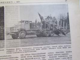 Koneviesti 1971 nr 15, sis. mm. seur. artikkelit / kuvat / mainokset; Lannanpoistoa myyränkekomenetelmällä, Kehittyvä Kemijärvi, HS-MK-Combi kylvölannoitin,