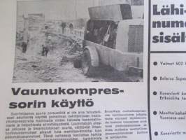 Koneviesti 1971 nr 23-24, sis. mm. seur. artikkelit / kuvat / mainokset; Hinattava Juko 300, Lasse Pätiälän sikala, Agrima -71, Smithfield Show, Kotitekoinen
