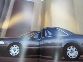 Audi A8 -myyntiesite / brochure