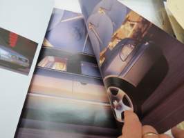 Audi A8 -myyntiesite / brochure