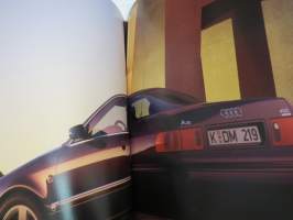 Audi A8 -myyntiesite / brochure