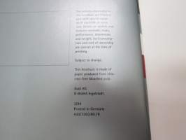 Audi A8 -myyntiesite / brochure