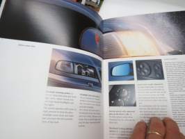Audi A8 -myyntiesite / brochure