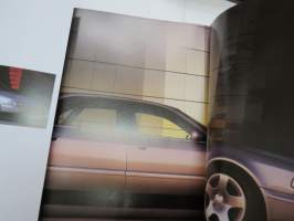 Audi A8 -myyntiesite / brochure