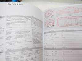 Audi A8 -myyntiesite / brochure