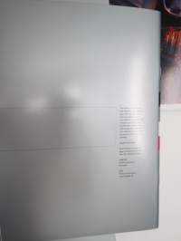 Audi A8 -myyntiesite / brochure