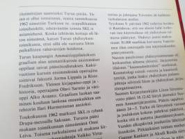 Turun Kirjatyöntekijäin Yhdistys 1890-1980 historiikki + 2 eri koneella kirjoitettua käsikirjoitusta / versiota? ko. teoksesta sekä muuta yhdistyksen