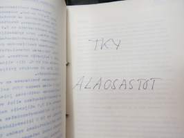 Turun Kirjatyöntekijäin Yhdistys 1890-1980 historiikki + 2 eri koneella kirjoitettua käsikirjoitusta / versiota? ko. teoksesta sekä muuta yhdistyksen