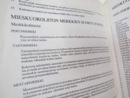 Perusmerkkilaulut  - Mieskuoroliitto ry -song book