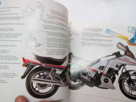 Yamaha XJ -myyntiesite / brochure