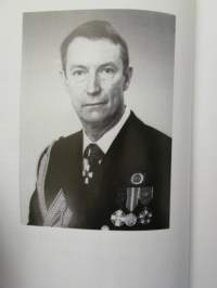 Merisotakoulun upseerikurssi 106 3.8 - 10.11.1989