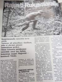 Kansa Taisteli 1985 nr 9 Ratkaisu Suursaaressa. Väinö Leskinen porukassa. Pentti Salmelin : Suursaaren myrskyssä. (kuvassa eversti Martti Juho Miettinen,