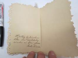 Koho- ja osin kultapainettu uskonnollinen mietelausekortti v. 1905 &quot;Wid ditt Altare, o Jesus...&quot; painettuna, lisäksi käsinkirjoitettuna &quot;Hjärtlig lyckeönskan