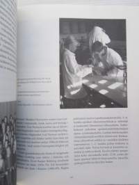 Opin tiellä - På lärdomens stig 1649-1999