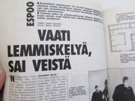 Alibi 1994 nr 9, sis. mm. artikkelit / kuvat / mainokset; Vankilajohtaja Rauno Lund, Algerialaiset Zine Boumaraf a Tahar Chabbi, Falunin verilöyly Matias Flink,