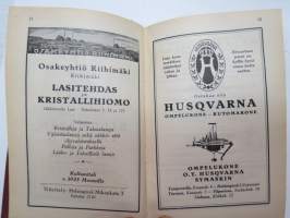 Kansanvalistusseuran Kalenteri 1928, sis. runsaasti mainoksia, artikkeleita, tilastotietoa, rautateitten ja postin kulku, virkamiehistö, puolueet,