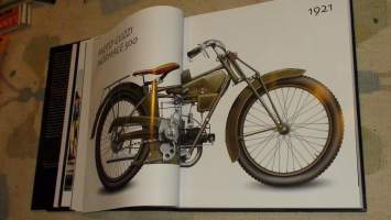 Legendary Motorcycles -  legendaarisimmat moottoripyörät 1910-2009
