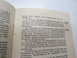 Wahrung der Ehre - Der Oberbefelshaber der Kriegsmarine MPA. 2300 - Saksalaisen merisotilaan koulutukseen liittynyt saksalaista sotilaskunniaa käsittelevä teos?