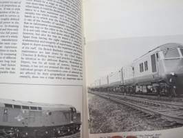 Information on Motive Power Performance - United Kingdom Railway Advisory Service (UKRAS) -brittiläisen rautatievetokaluston suorituskyvyn tilastointia ym.