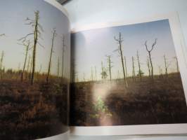 Laitila kuvateos -kuntaesittelykirja, teksti suomeksi, ruotsiksi ja englanniksi -community presentation book