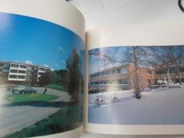 Laitila kuvateos -kuntaesittelykirja, teksti suomeksi, ruotsiksi ja englanniksi -community presentation book
