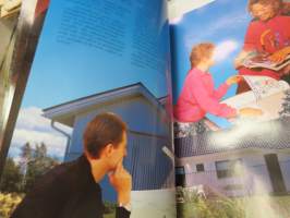 Mitta-Talo / Tahdon ihanan Mitta-kodin - Mittakoti -talopaketin myyntiesitekirja -pre-fab house brochure book