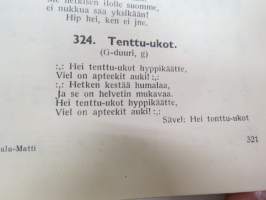 Laulu-Matti -yhteislaulukirja laulujen nimet näkyvät kohteen kuvissa / song book