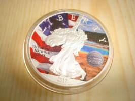 USA Liberty 2017, hopeoitu mitali, Yellowstone National Park. Muovikotelo sisältyy hintaan. Esim. lahjaksi. Katso myös muut kohteeni, mm. saman sarjan muut