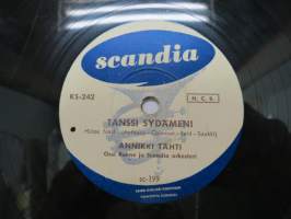 Scandia KS-242 Annikki Tähti - Tanssi sydämeni / On katseessa äidin... -savikiekkoäänilevy, 78 rpm 10&quot; record